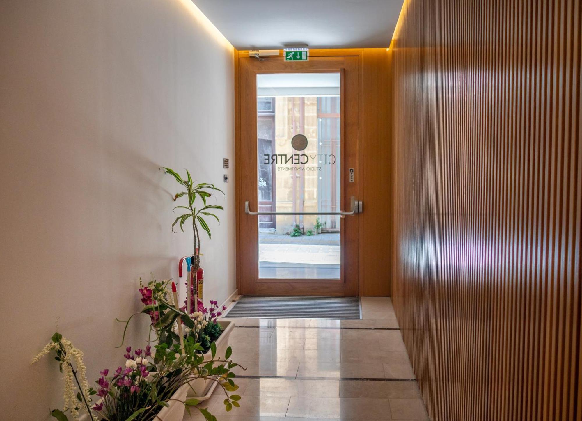City Centre Studio Apartments Nikosia Exterior foto